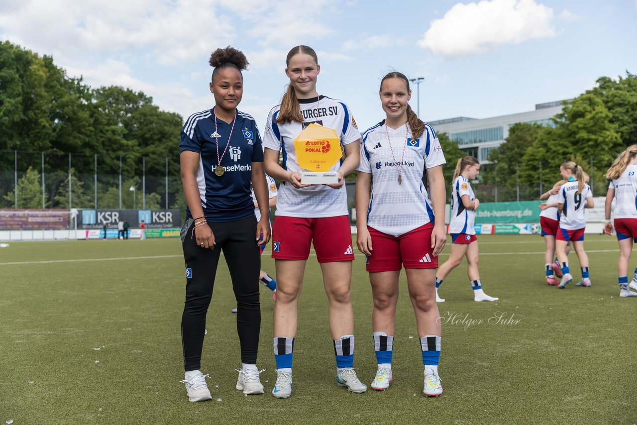 Bild 250 - wBJ Lotto Pokal Finale  Eimsbuetteler TV - Hamburger SV : Ergebnis: 0:3